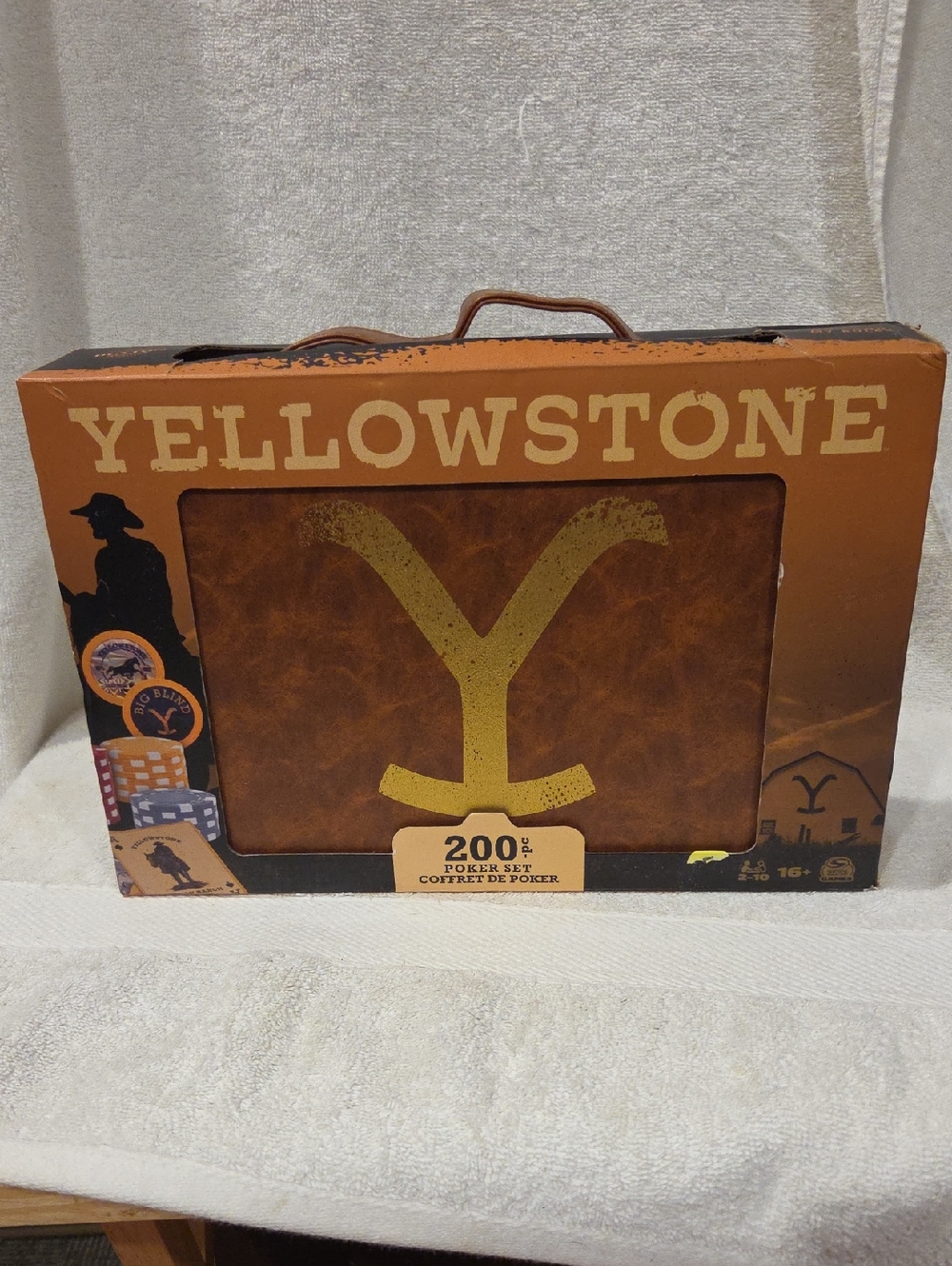 YELLOWSTONE POKER SET IN CARRY CASE